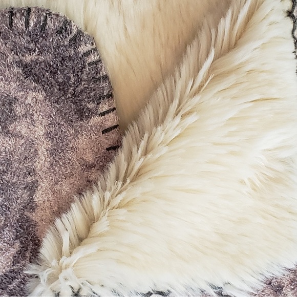 Cheyenne Collection Faux Fur and Suede Vest - Picture 5 of 15